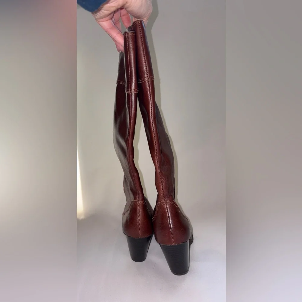 b.o.c. Tall Burgundy Leather Heeled Boots Size 7